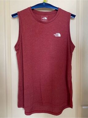 The North Face Women's Muscle Tee Tank - Maroon